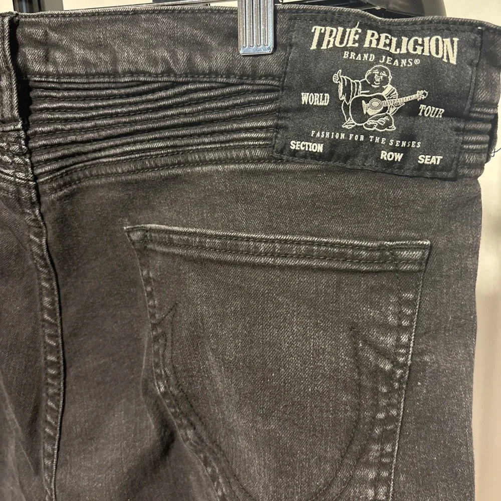 True Religion Jean Shorts Mens 38 Black Denim Rocco Relaxed Skinny Distress Fray